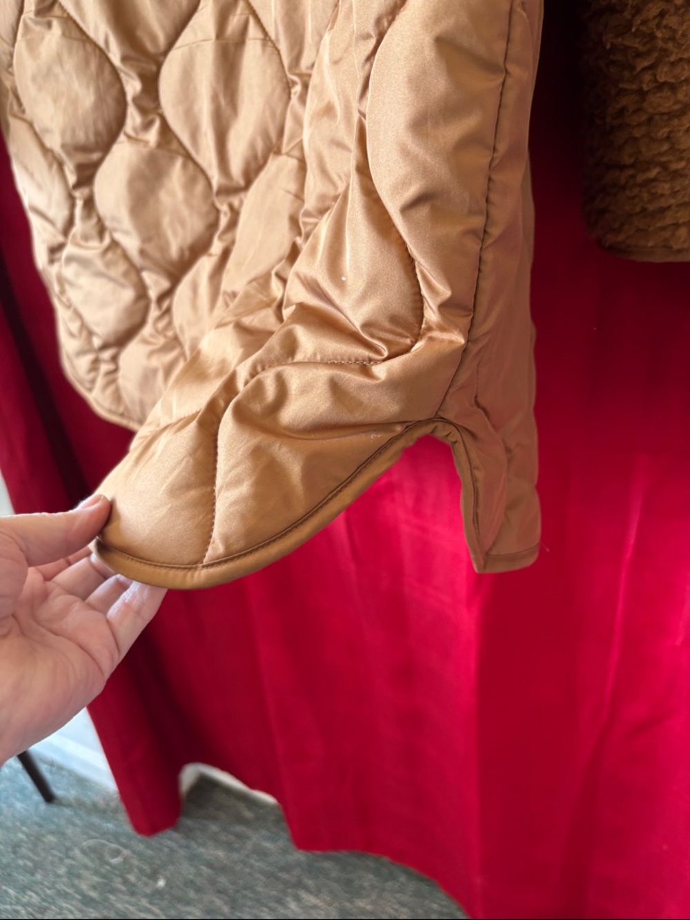 Old Navy Two-Tone Tan Sherpa & Quilted Jacket - Picture 11 of 13